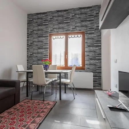 Costa Ovest Apartment *