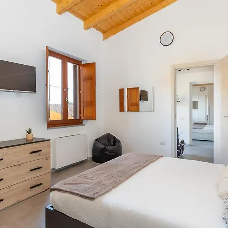 Costa Ovest Waves Apartment *