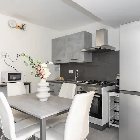 Costa Ovest شقة Nurachi