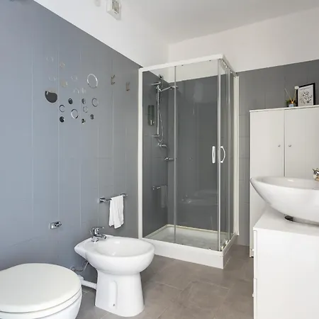 Costa Ovest Waves Apartment *